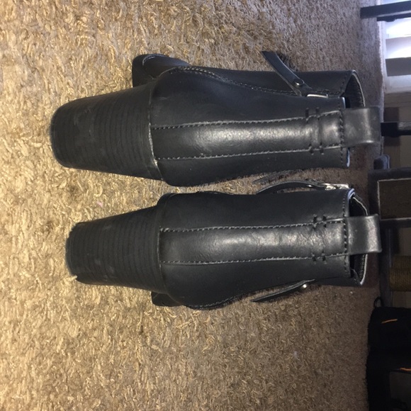 Heeled booties!!! - Picture 4 of 5